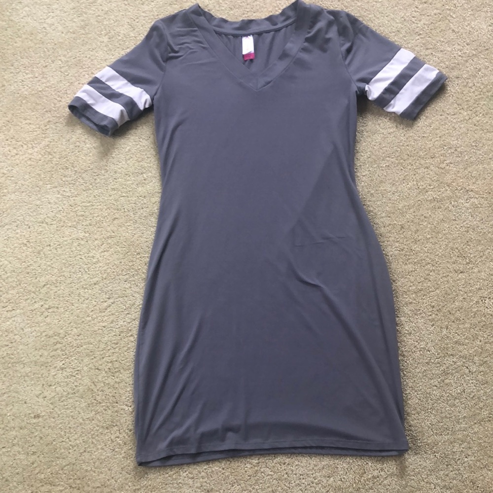 Like new T-shirt dress, No Boundaries, large gray